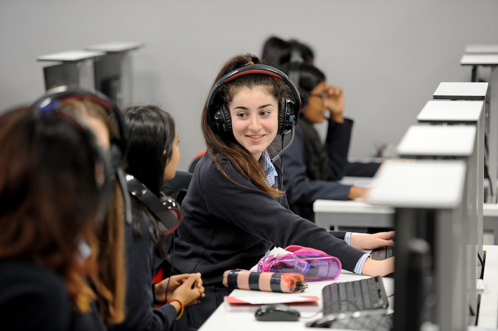 Girls from Withington girls school using sanako study 1200